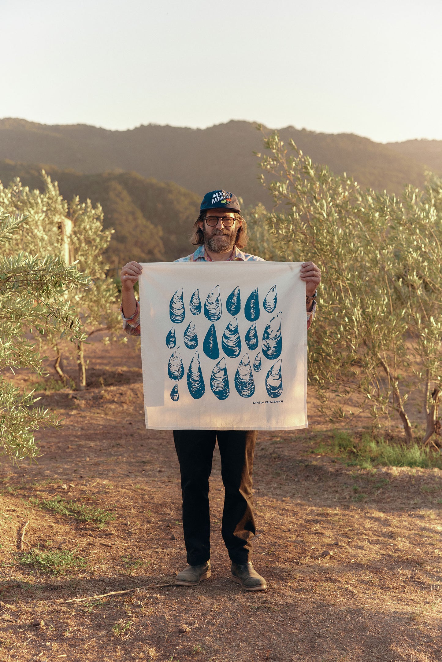 Seashell Tea Towel: Mussel